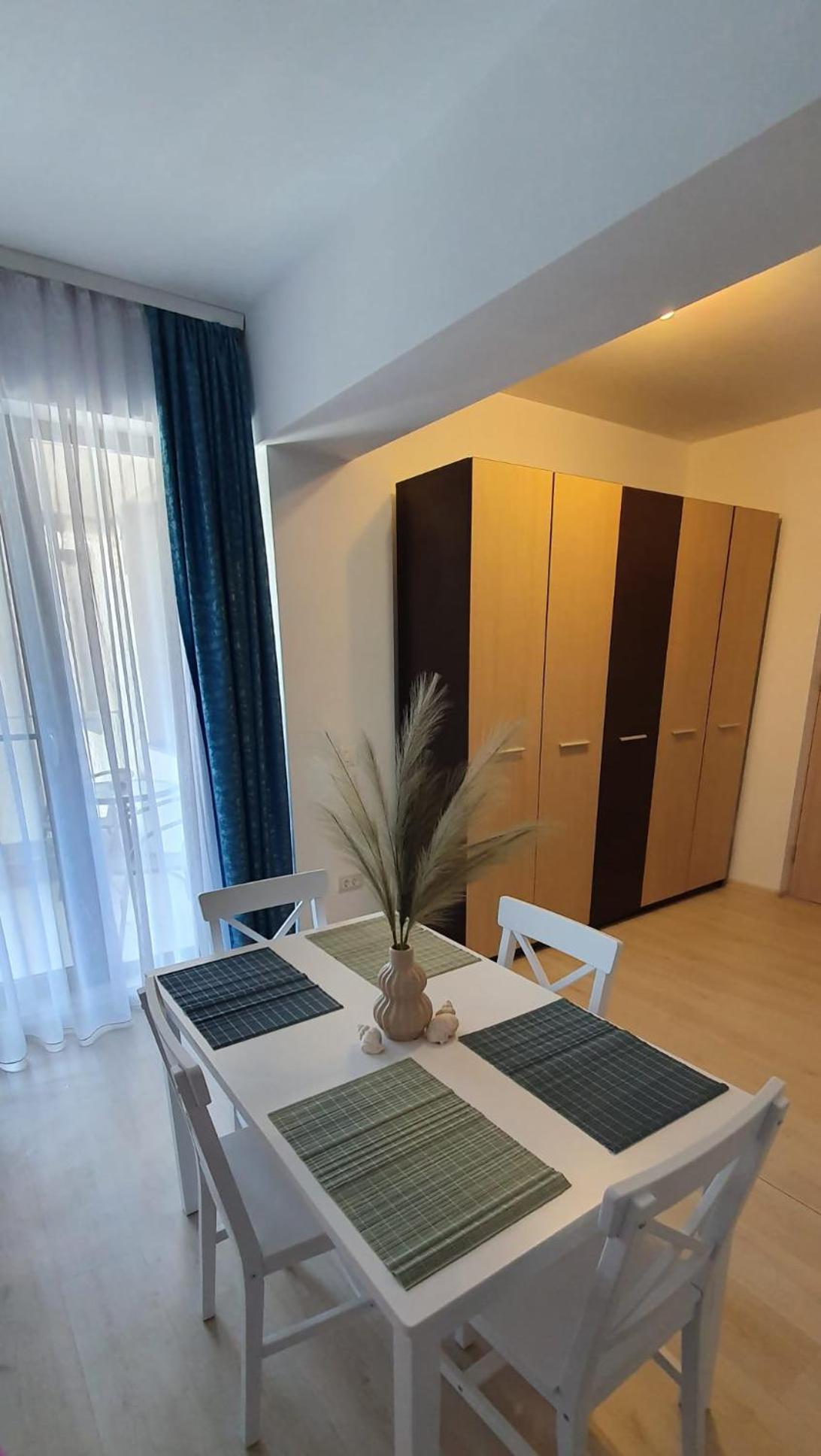 Garsoniera Bya Mamaia Nord-นาโวดาริ ภายนอก รูปภาพ